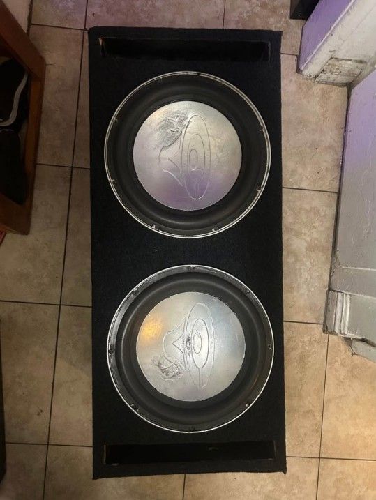 Cerwin Vega VMax 12.4