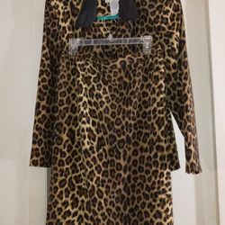 My elegant 2. Piece Leppard suit Sizes 16 Also have leather collar Excellent condition Dry Cleaning only 
