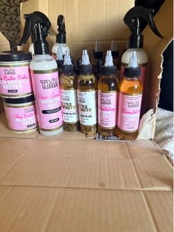 The main attraction hair supply