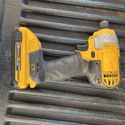 Dewalt Compact Drill 