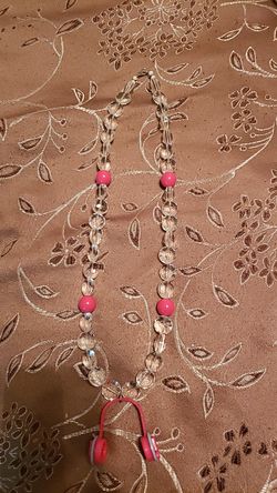 Custom headphone necklace