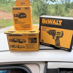 Dewalt 20V Batteries And Drill