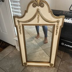 Vintage/Antique Mirror (MCMLXXI Syroco) Gold And Beige Ornate Design 