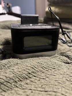iHome iPhone Alarm Clock & Radio