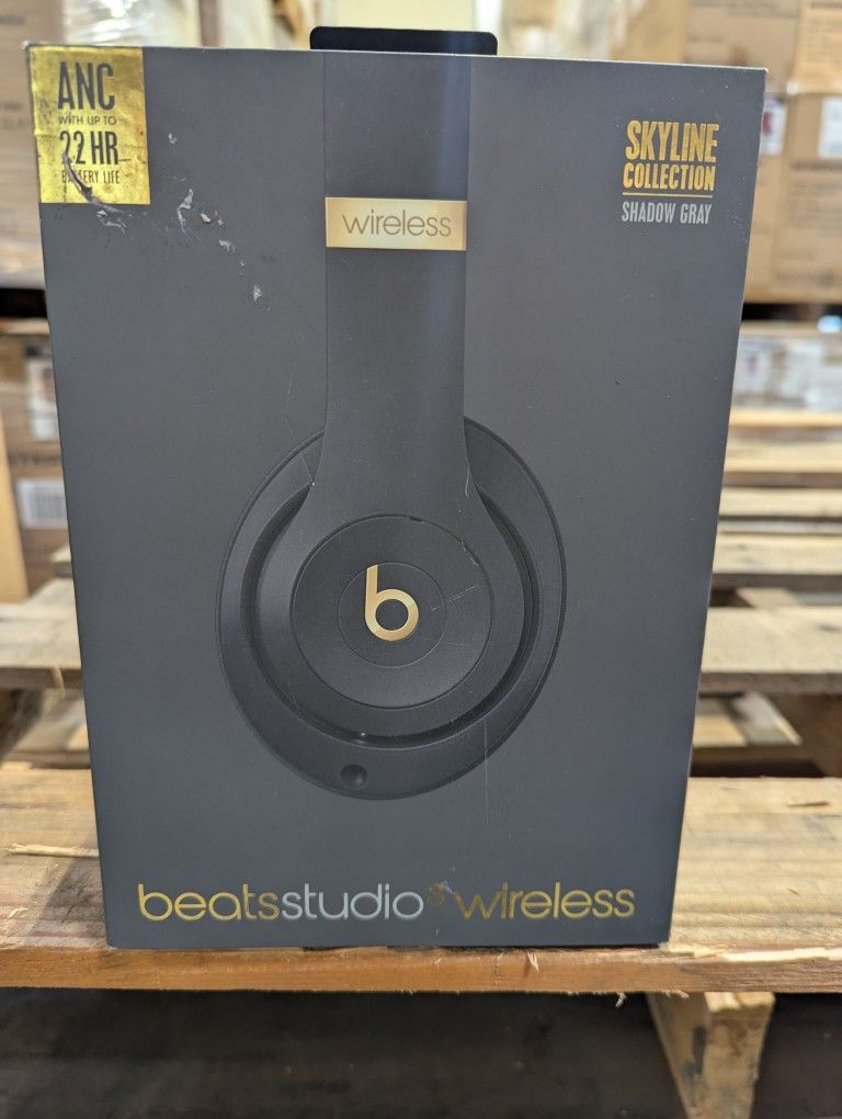 Beats Studio3 Wireless Noise Cancelling Headphones with Apple W1 Headphone Chip - Shadow Gray