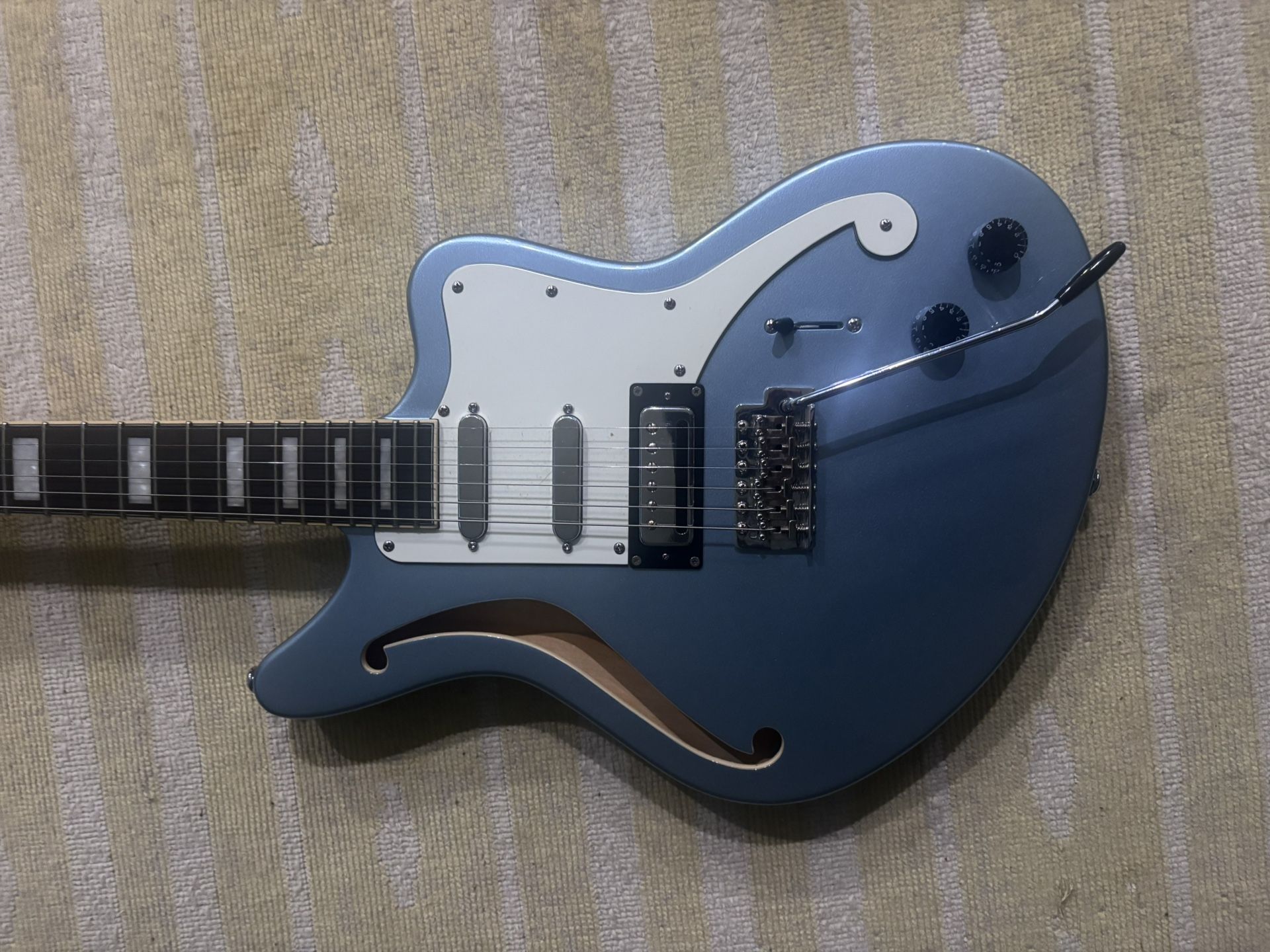 D’Angelico premier Bedford