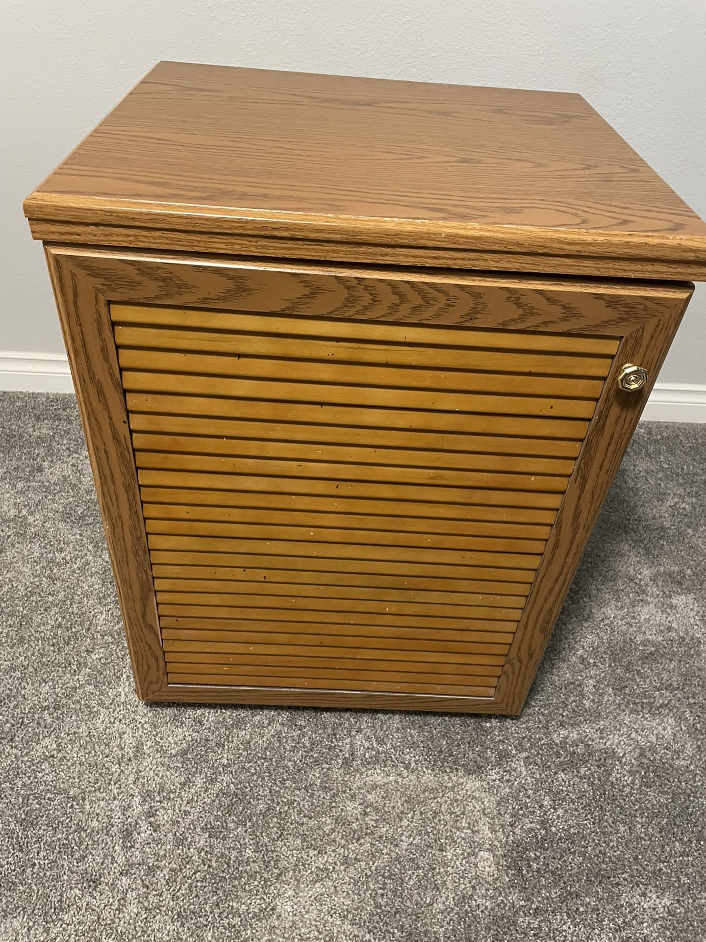 Sewing Machine Cabinet