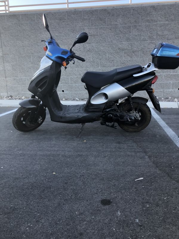 2010 vip 49cc scooter for Sale in Henderson, NV OfferUp