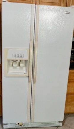 Whirlpool Side-by-Side Refrigerator/Freezer
