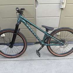 Commencal Absolut 24” DIRT JUMPER 
