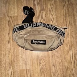 Supreme waist Bag Yellow Fw18 for Sale in Los Angeles, CA - OfferUp