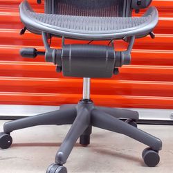 Herman Miller Aeron Office Chair Size B Fully Adjustable- Price Is Firm