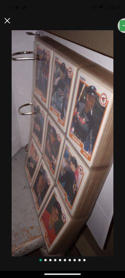 COLLECTION OF BASEBALL CARDS 