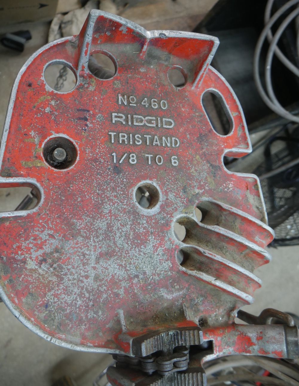Ridgid 460 TRISTAND Portable Chain Vise, 1/8" to 6" Capacity 877738-1