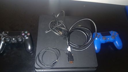 PlayStation 4 Bundle – Great Condition