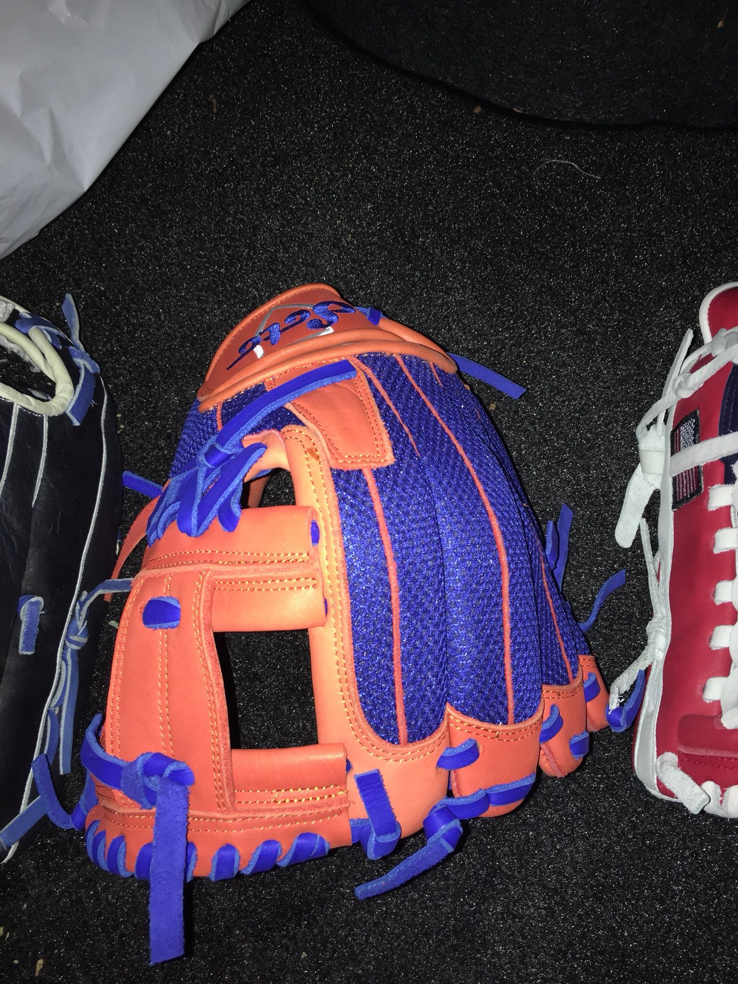 Soto pro series RHT 11.75 baseball glove