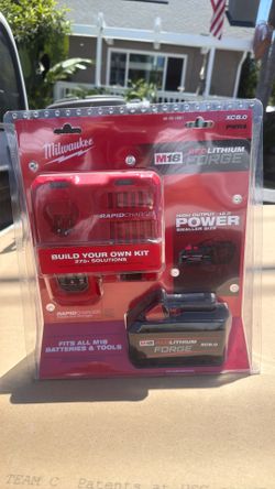 M18 18-Volt Lithium-Ion REDLITHIUM FORGE Starter Kit with 8.0Ah Battery and Rapid Charger