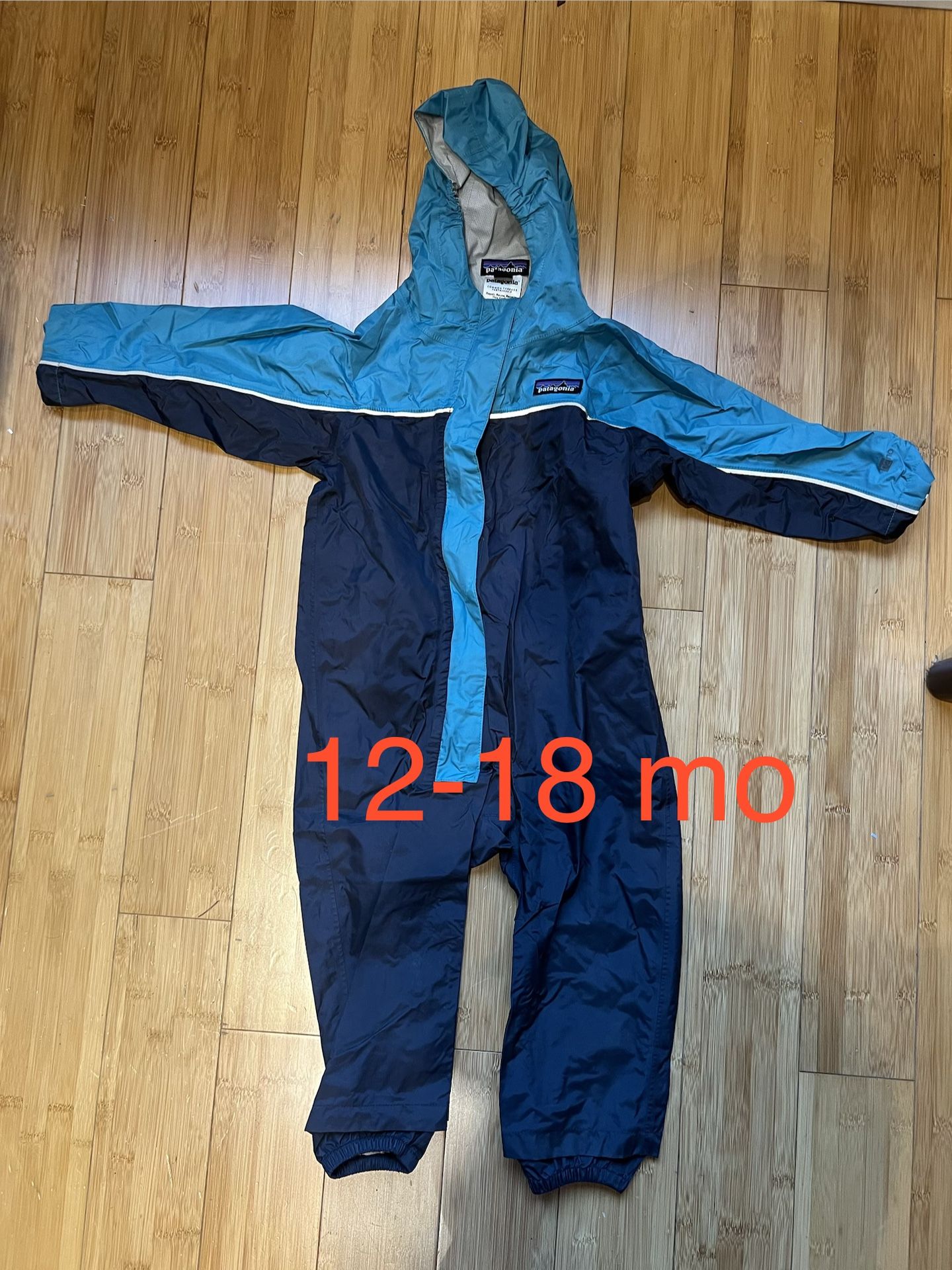 Patagonia Toddler Rain Suit 12-18 mo