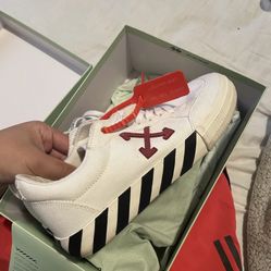 Unisex Off White 