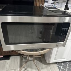 MICROWAVE En Buenas Condiciones Precio Negociable Oferta Especial.