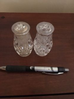 Crystal salt n pepper shakers