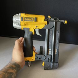 Dewalt Brad Nailer Gun