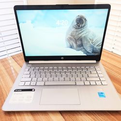 Loaded Hp 11th Gen Laptop Like New!