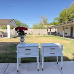 2 white nightstands set