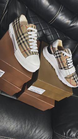 Burbbery shoes