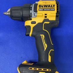 DeWALT (DCD794) 20-V MAX Cordless 1/2" Drill/Driver with 2AH batt&char