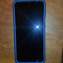 SAMSUNG S21 PLUS- 9/10 (Like New)Comes With Otter Box