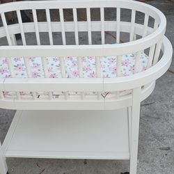 Pottery Barn Bassinet 