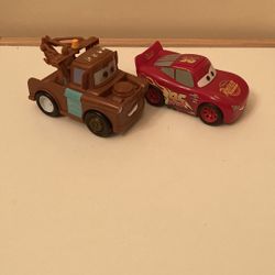 Disney Pixar Cars Track Talkers Mater & Lighting McQueen 