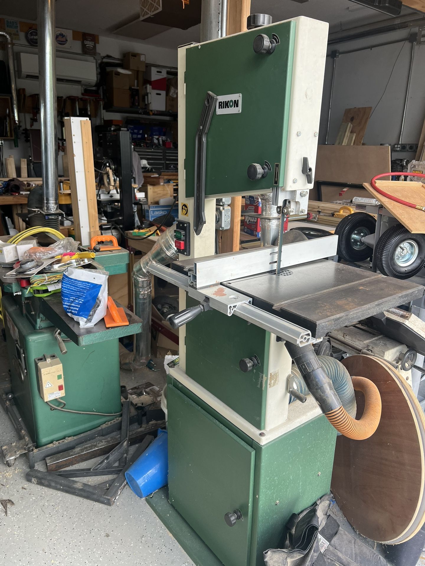 Rikon 14” Bandsaw With Extra Blades