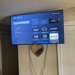55 Inch Tv  Don’t Have The Legs But Tv Can Be Mounted