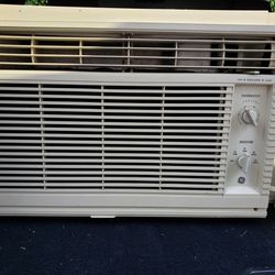 GE 8,000 BTU air conditioner 