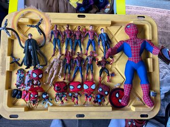 Spiderman action figure lot , marvel legends , sh Figuarts , tobey maguire , Andrew Garfield , tom holland