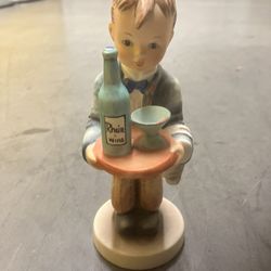 HUMMEL FIGURINE: The Waiter