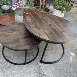 Round Nesting Coffee Table Set