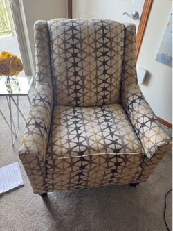 Accent chair FREE