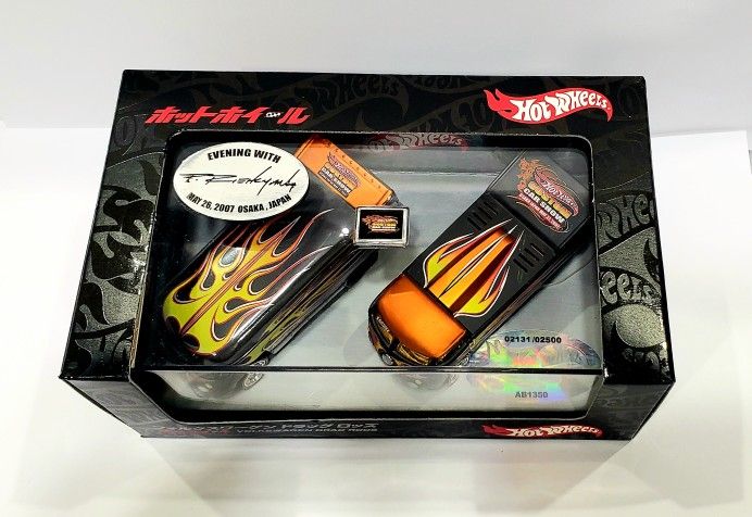 Hot Wheels Japan Convention Dinner Bus Set $275