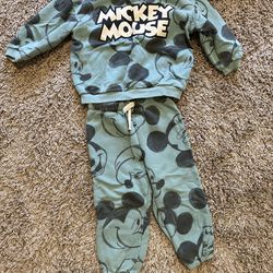 2 boy’s set 18 months H&M and Old navy 