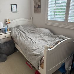 Pottery Barn Kids Twin Bed 