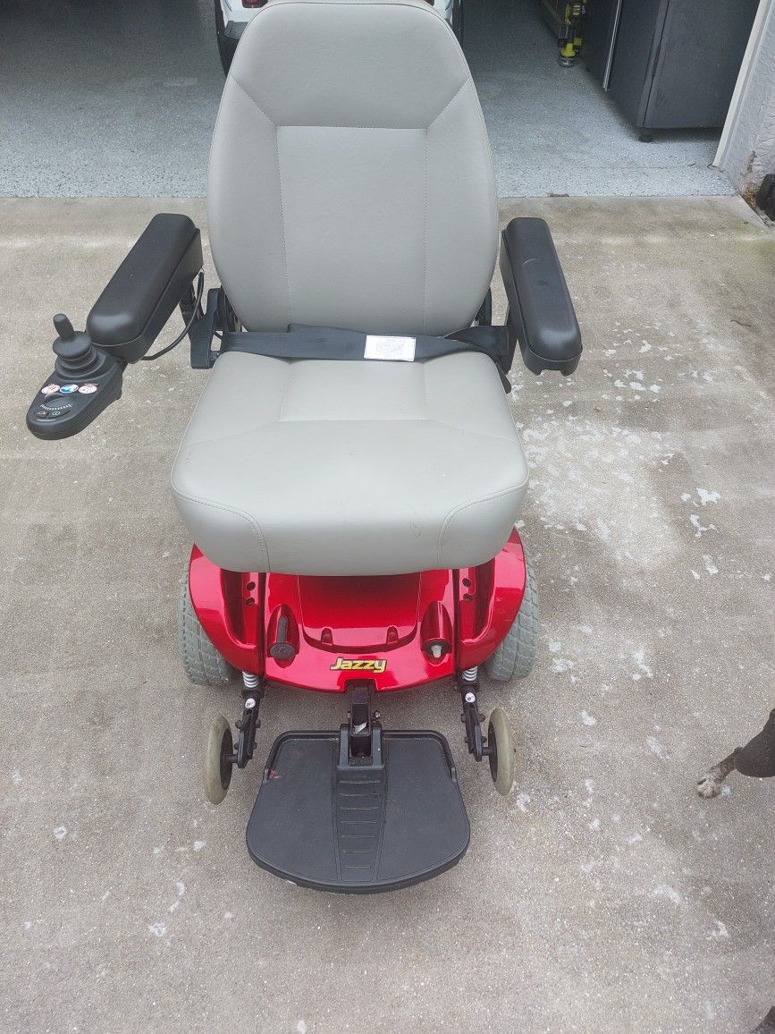 Jazzy Mobility Scooter 
