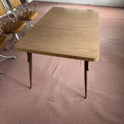 FREE Dining Table / Kitchen Table 