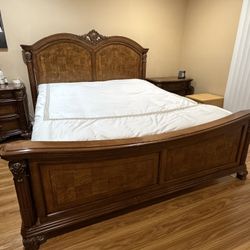 Bedroom Furniture In Great Condition 
