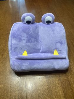 Monster Book Holder