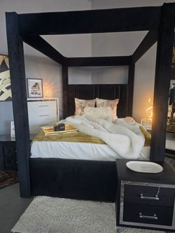 ✨️ King, Cal King, Queen Bed Frame ✨️ Furniture Sectionals, Bedrooms, Dining Avail
