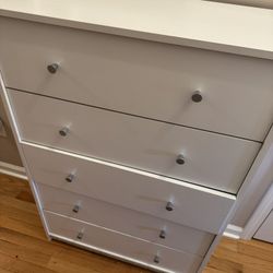 Dresser.