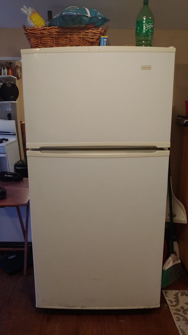 White Admiral Refrigerator for Sale in Long Beach, CA OfferUp